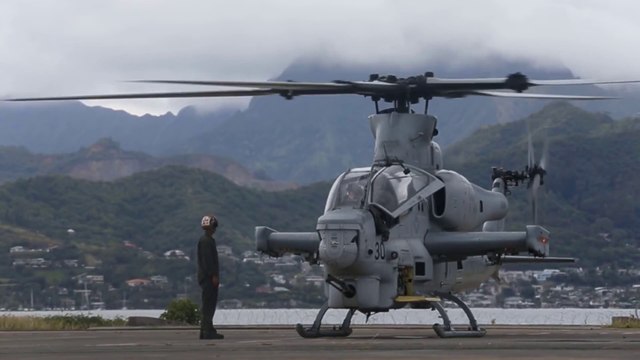 Bell AH-1Z Viper Helicopter