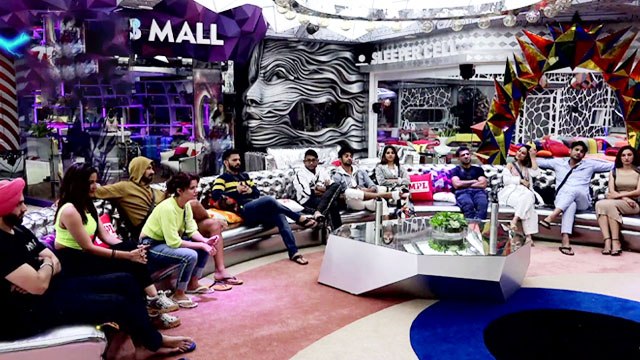 Bigg Boss 14: Hina. Siddharth या Gauhar किसकी वजह से मेकर्स ने लिया ये फैसला ?| FilmiBeat