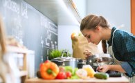 Voici 5 erreurs d'hygiène à ne plus faire en cuisine