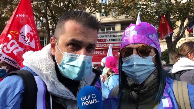 Covid-19: medici e infermieri francesi in piazza, Stiamo crollando