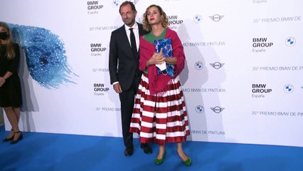 Agatha Ruiz de la Prada, y su colorido estilo para acudir al Teatro Real