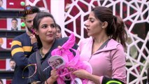 Bigg Boss 14; Jasmin Bhasin और Nikki Tamboli में हुआ झगड़ा, कौन जीतेगा टास्क ? |FilmiBeat
