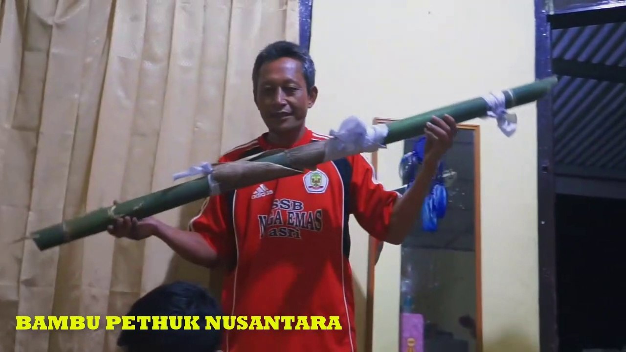 BAMBU PETHUK CUMPRING SALING BERHADAPAN