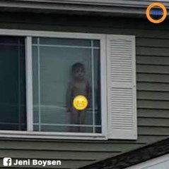 Elle part prendre sa douche, son voisin l’alerte que son fils est en position indélicate