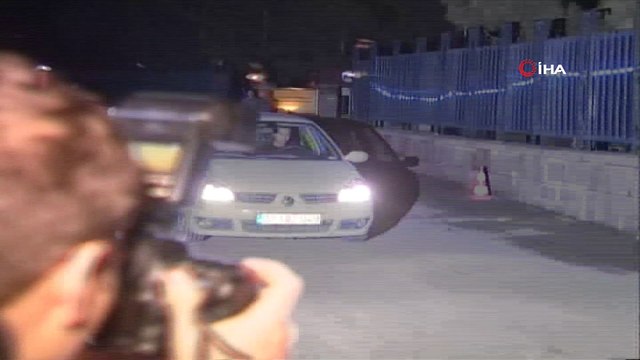 Fetullahçı Terör Örgütü'nün 'Kozmik Oda' kumpası davasına ilişkin çoğunluğu polis olmak üzere 82 sanık hakkında açılan davada karar açıklandı. Mahkeme, 28 sanığa 'silahlı terör örgütüne üye olma' suçundan 2 yıl 1 ay ile 10 yı