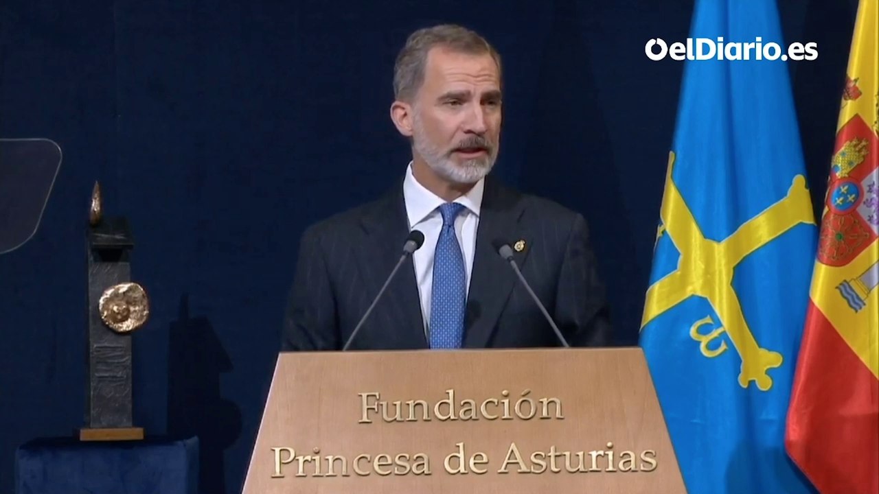 Felipe VI, sobre los profesionales sanitarios: "Sabemos que trabajan en muchas ocasiones con medios insuficientes"