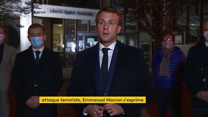 Professeur décapité : "la nation toute entière" est aux côtés des enseignants pour les "défendre", déclare Emmanuel Macron