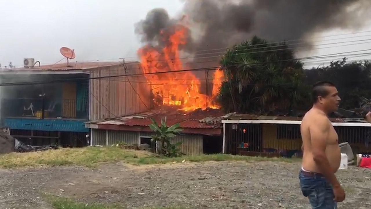 ext-incendio-pavas-bomberos-161020