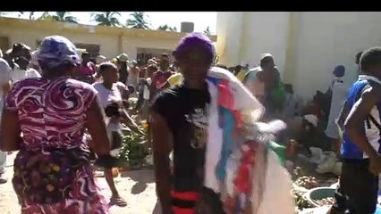 Insalubridad en mercado binacional e incumplimiento del protocolo sanitario arriesga las vidas de quienes acuden