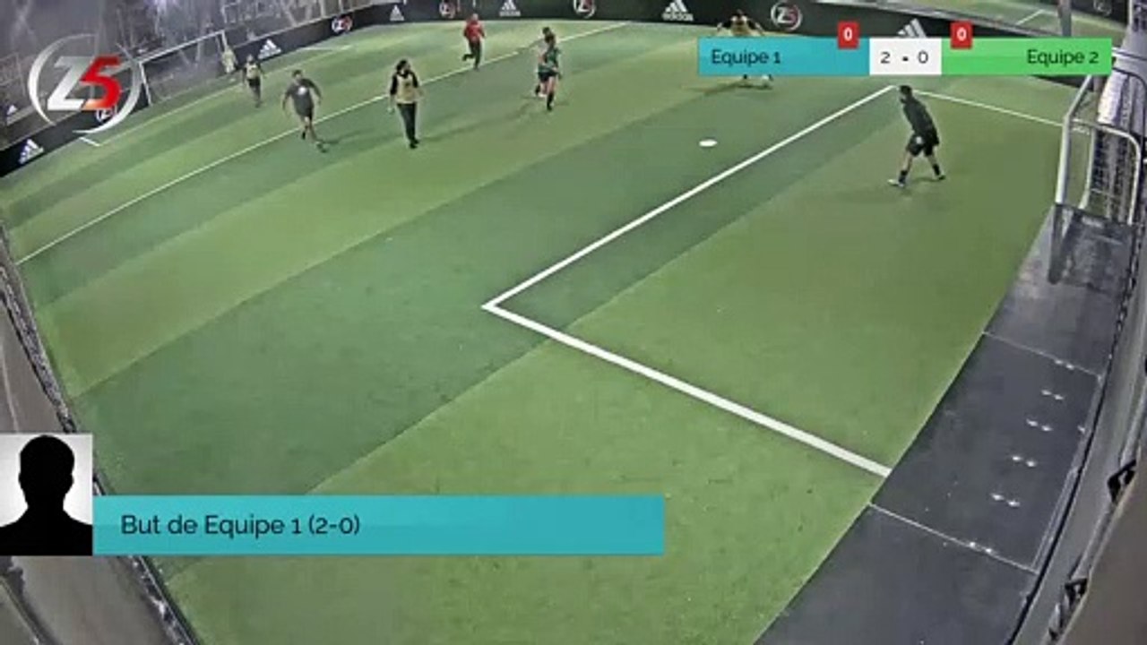 But de Equipe 1 (2-0)