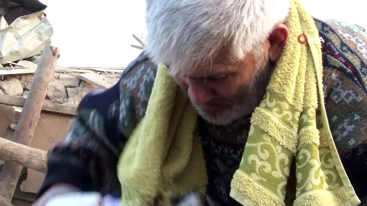 Ermenistan'ın saldırdığı Gence'de meydana gelen hasar gün ağarınca ortaya çıktı