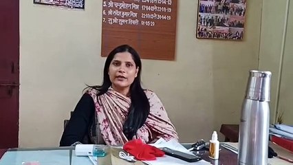 जिला विधिक सचिव सुमन तिवारी ने लोक अदालत की विशेषताओं के बारे में जानकारी दिया