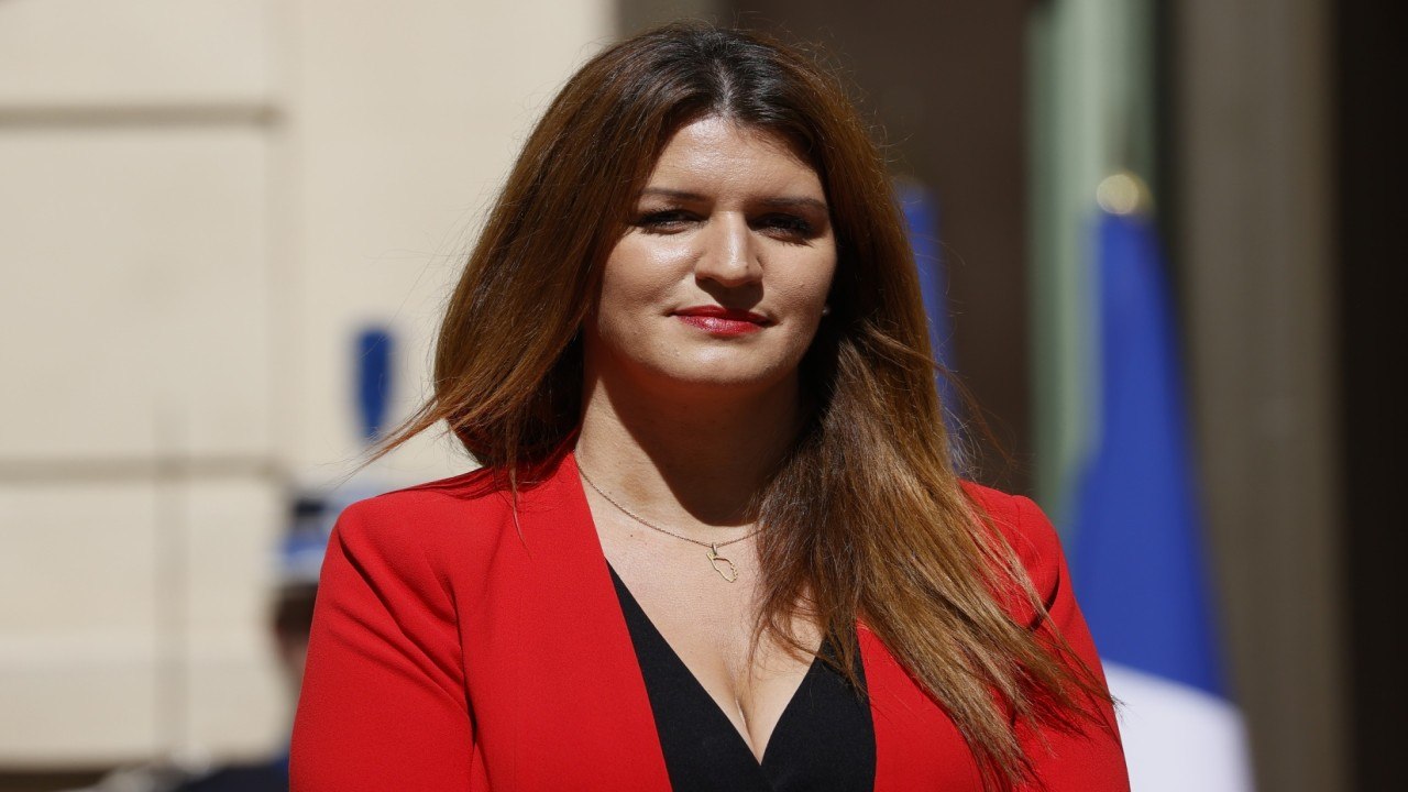 .@MarleneSchiappa, après la décapitation d'un professeur d'histoire : "Il y a une pression aujourd'hui quand des enseignants veulent très simplement parler de Charlie Hebdo, de caricatures"