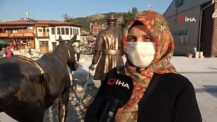 Tarihi çarşıya yerleştirildi, görenlerin dikkatini çekiyor