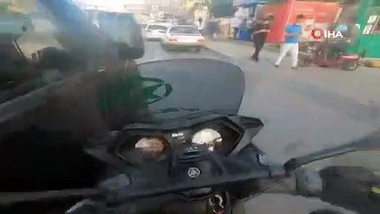 İstanbul'da ''pes'' dedirten kazada aracın motosiklete çarpma anı kamerada