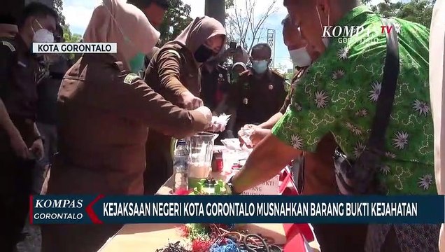 Kejaksaan Negeri Kota Gorontalo Musnahkan Barang Bukti Kejahatan