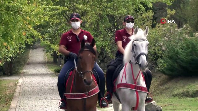 Atlı polis ekiplerinden Atatürk Arboretumu’nda korona virüs denetimi