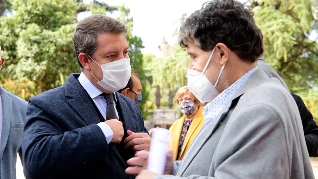 Page acude a un acto taurino a beneficio del Banco de Alimentos de Toledo