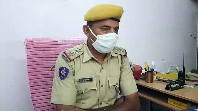 धातु की चेन को सोने की बता ऑटो चालक से दो लाख ठगे