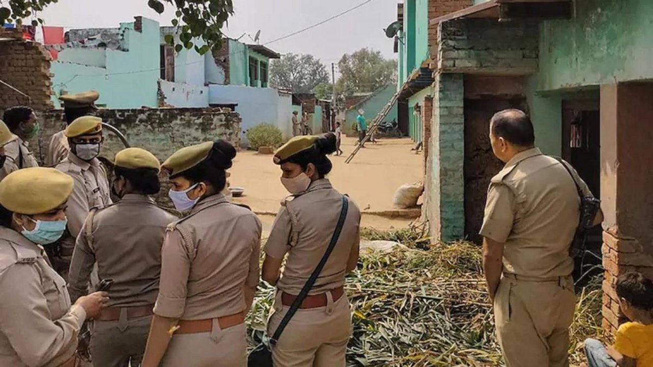 Congress slams Yogi govt over Ballia shooting