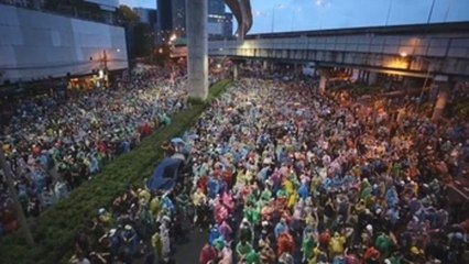 Las protestas resisten por cuarto día el acoso policial en Bangkok