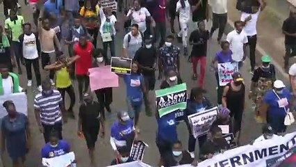 Nigéria: 10. napja tüntetnek a rendőri brutalitás ellen