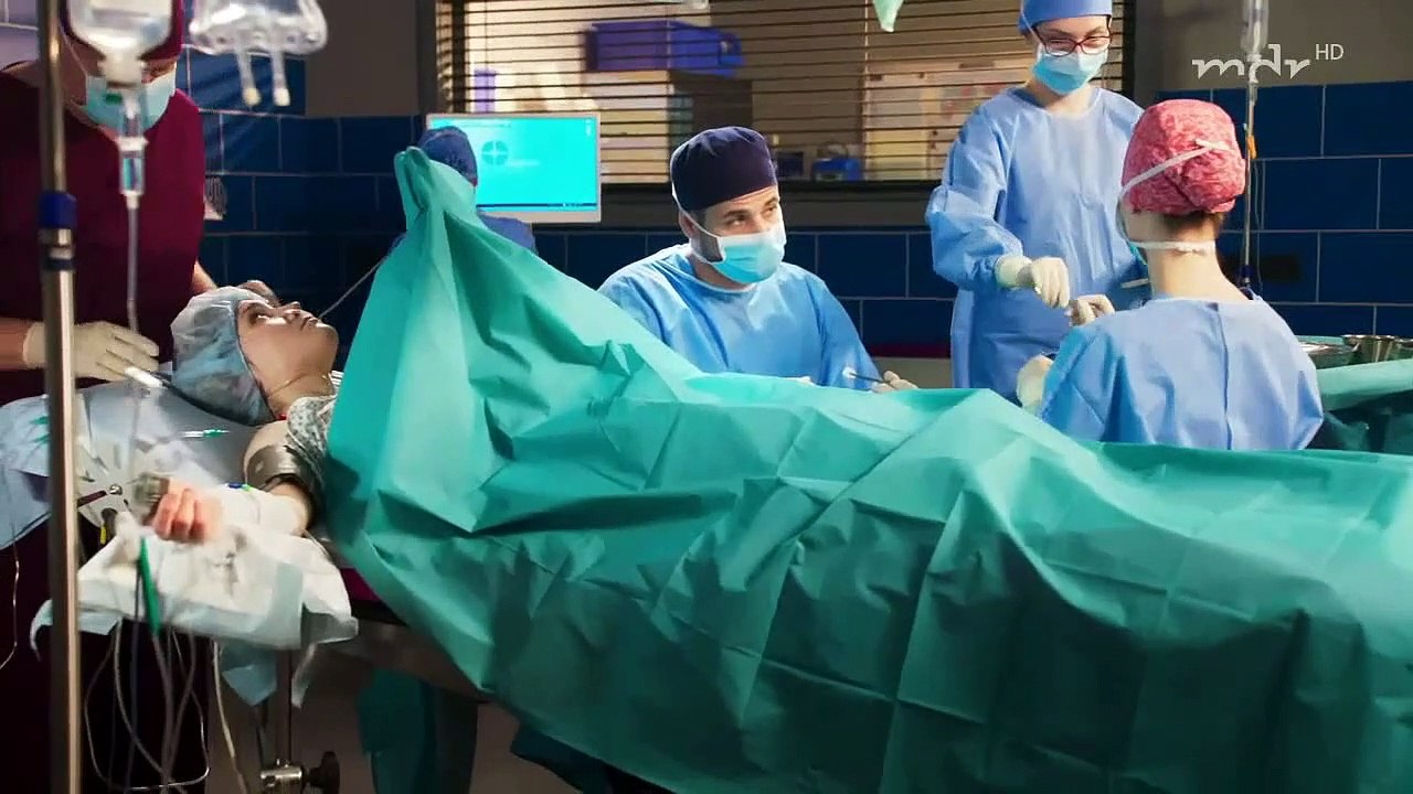 Helfen – oder lassen_ (103) - In aller Freundschaft - Die jungen Ärzte