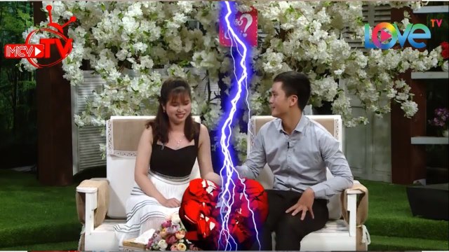 Chàng trai TỰ TIN tỏ tình bạn gái trên XE MÁY tưởng hốt được NGƯỜI YÊU ai ngờ nhận cái kết...ĐẮNG