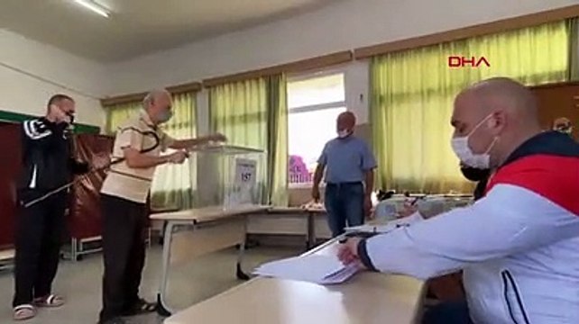 KKTC cumhurbaşkanlığı seçiminde ikinci turda: Mustafa Akıncı ve Ersin Tatar yarışıyor