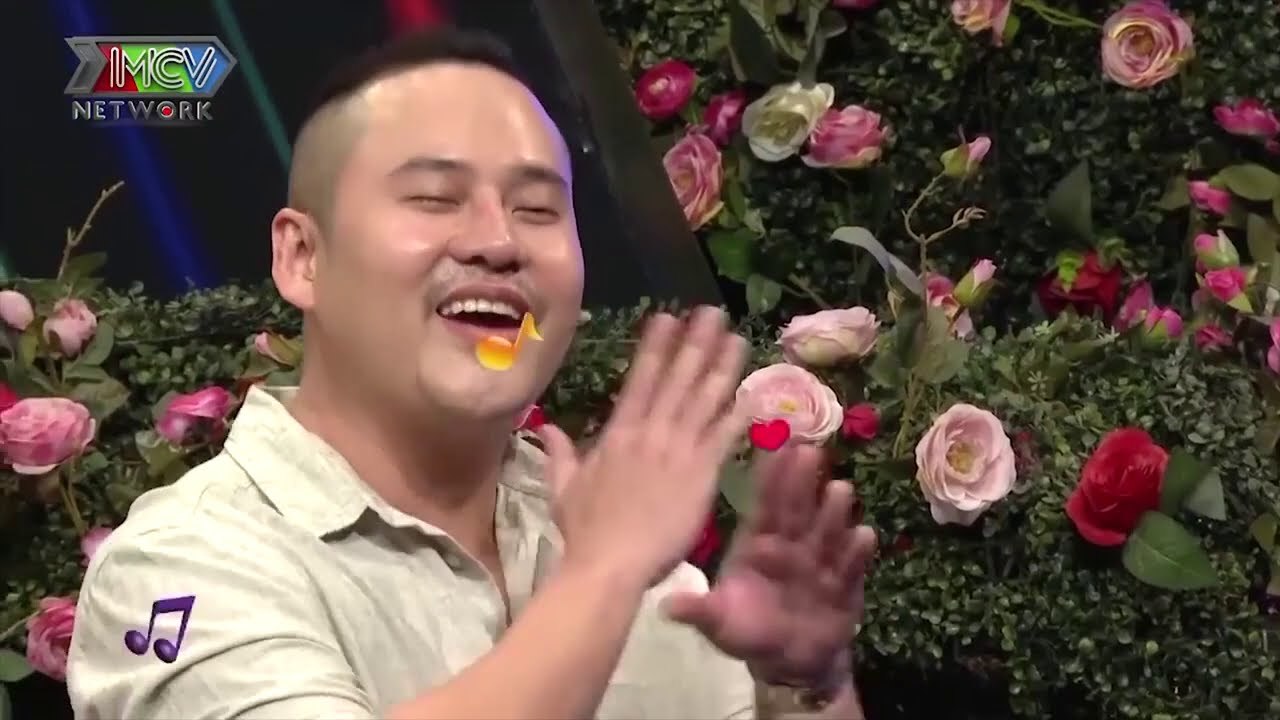 Thay cả MC 'chiếm' cả sân khấu, nam bác sĩ áp đảo bạn gái không nói nên lời