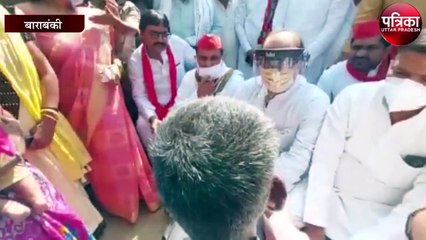 पीड़ित परिवार के घर पहुँचे पूर्व मन्त्री यह क्या कह गए