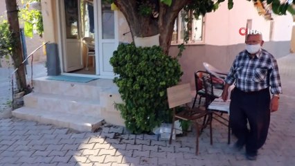 66 yıldır ekmeğini makas ve usturadan çıkarıyor