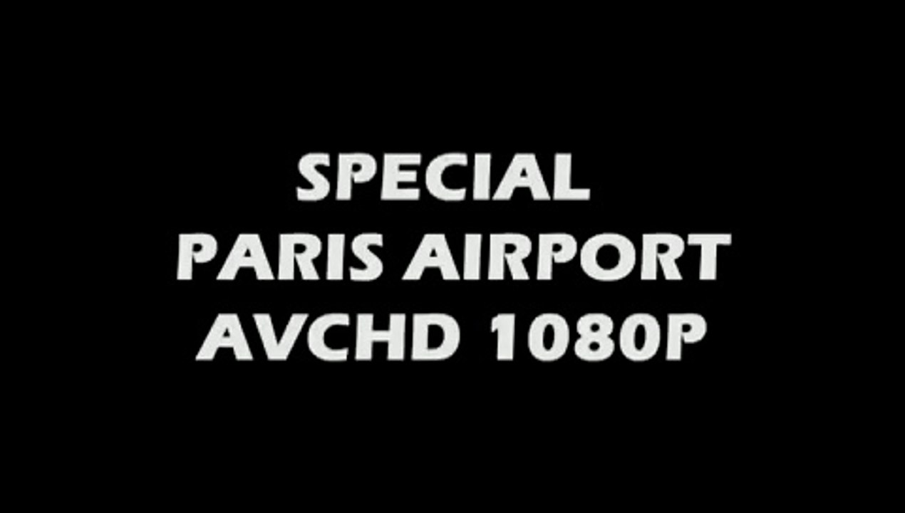 Un OVNI survolant aeroport de PARIS-Roissy
