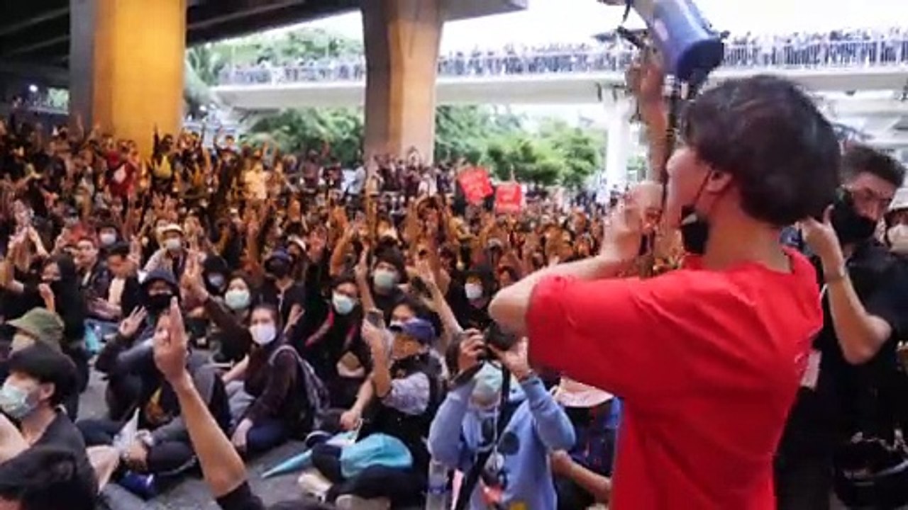 Friedliche Massenproteste in Thailand