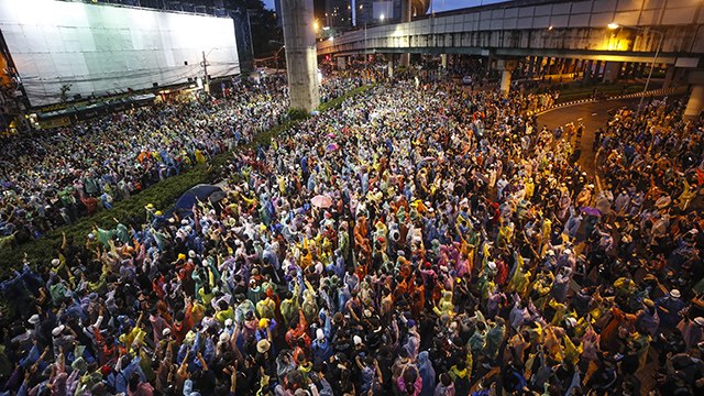 Tayland’da monarşi karşıtı gösteriler devam ediyor