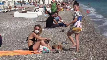 Sosyal mesafe sahile sonbaharla birlikte geldi