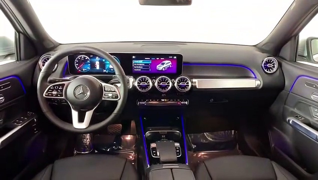 Mercedes S-Class 2021 còn được cung cấp 4 màn hình khác đặt khắp cabin