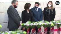 Madrid homenajea a las víctimas del coronavirus con una placa en la Puerta del Sol