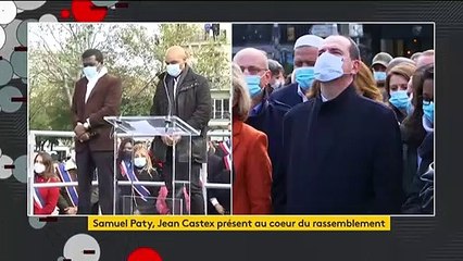 Professeur décapité : des milliers de personnes respectent une minute de silence, à Paris, en hommage à Samuel Paty