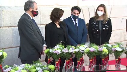 Una placa recuerda a víctimas de Covid en un acto centrado en aquellas no reclamadas