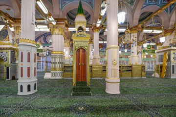 شاهد: الروضة الشريفة تستقبل المصلين بعد 7 أشهر من الإغلاق