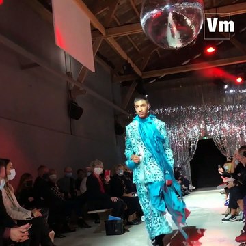 Les défilés des créations des 10 finalistes du Festival de la mode d'Hyères