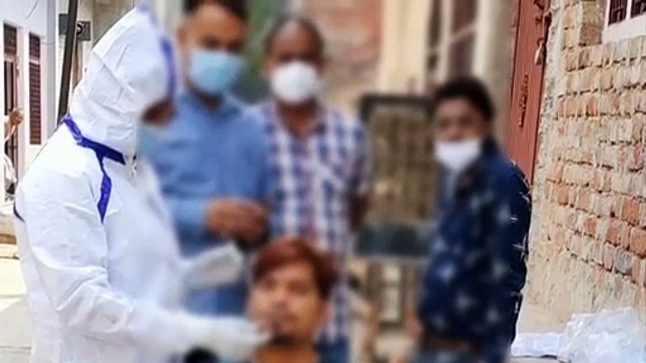 भरथना कस्बे में 6 लोगों की निकली कोरोना पोजटिव रिपोर्ट, क्षेत्र में की जा रही है सेंपलिंग