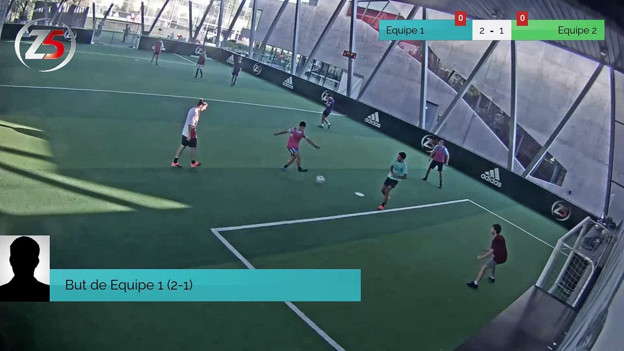 But de Equipe 1 (2-1)