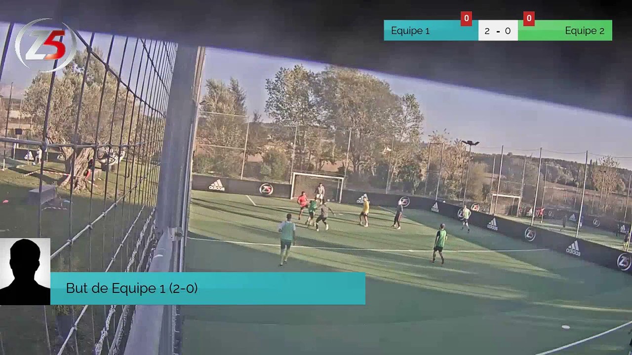 But de Equipe 1 (2-0)