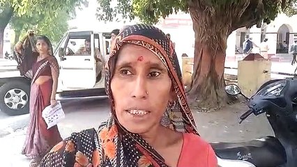 बिजली का बिल ज्यादा आने से महिला हुई परेशान
