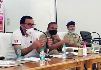 पुलिस अधिकारी के द्वारा नारी सशक्तिकरण को लेकर बैठक का हुआ आयोजन
