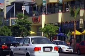 Girlfriends S03E11 - Santa v  Monica