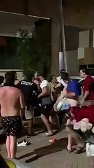 ¡Lo hizo de nuevo! Chiquete Toys patea a una mujer en riña en Playa del Carmen y se hace viral