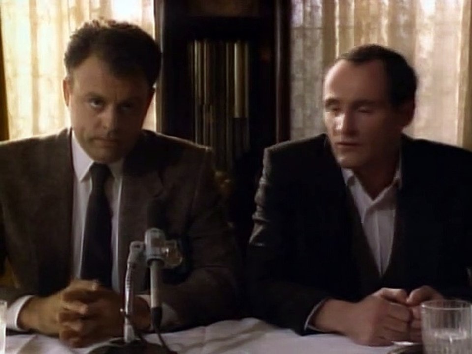 Misterio para tres -3x10- Mightier Than the Sword (Más fuerte que la espada)